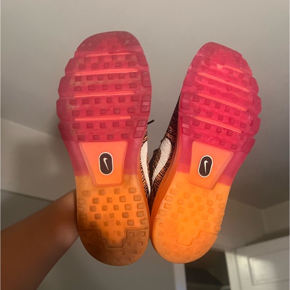 NIKE FLYKNIT MAX WOMENS 7 no insoles - Picture 6 of 7